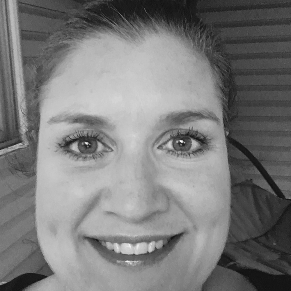 Meet your Posher, Angie